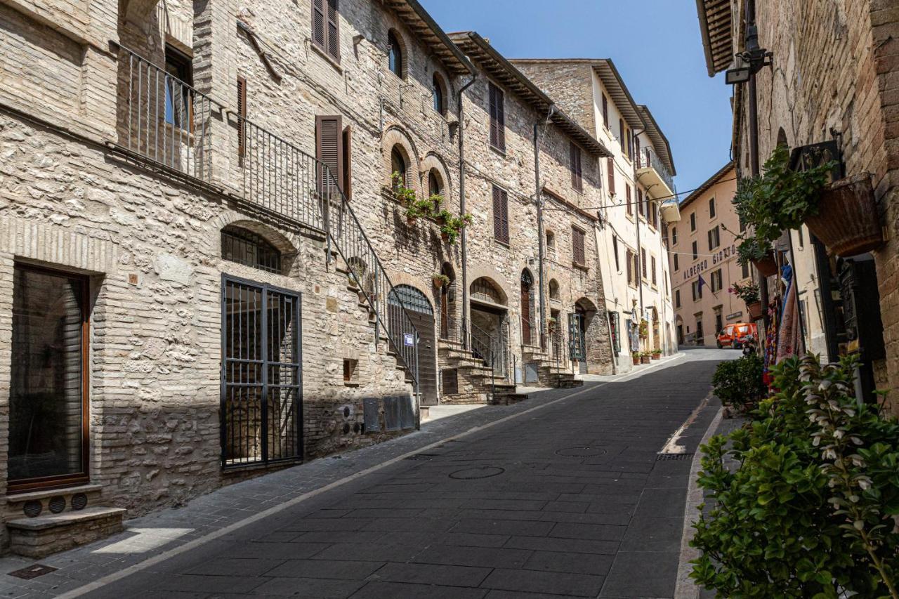 Loft Rustico In Centro Storico Lägenhet Assisi Exteriör bild