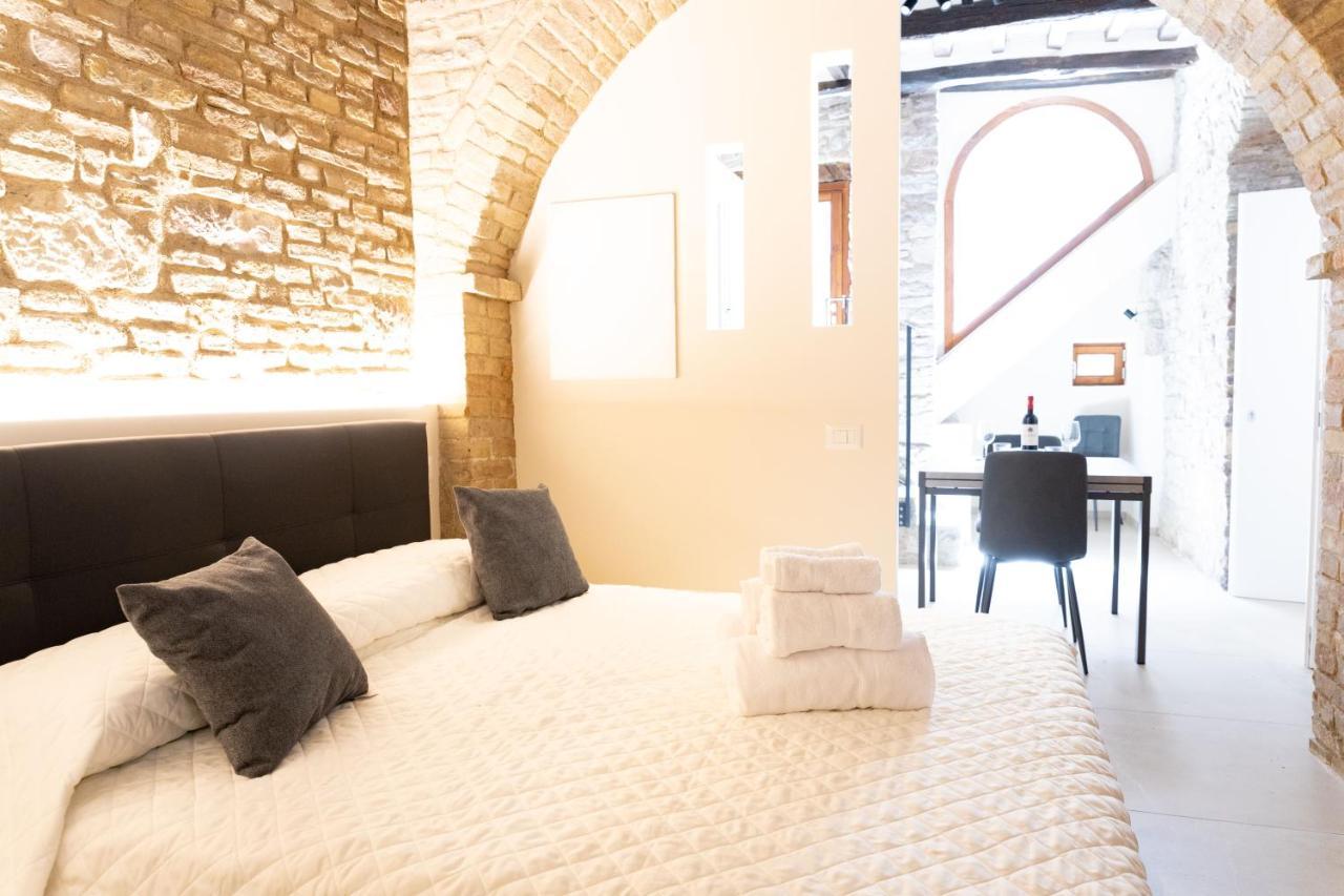 Loft Rustico In Centro Storico Lägenhet Assisi Exteriör bild